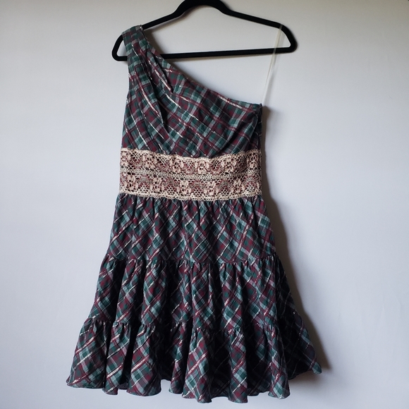 Gorgeous Chelsea & Violet one shoulder party dress - Picture 8 of 8